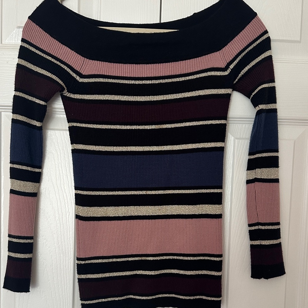 cupcakes & cashmere Off-Shoulder Sweater - Pink, Blue, Black